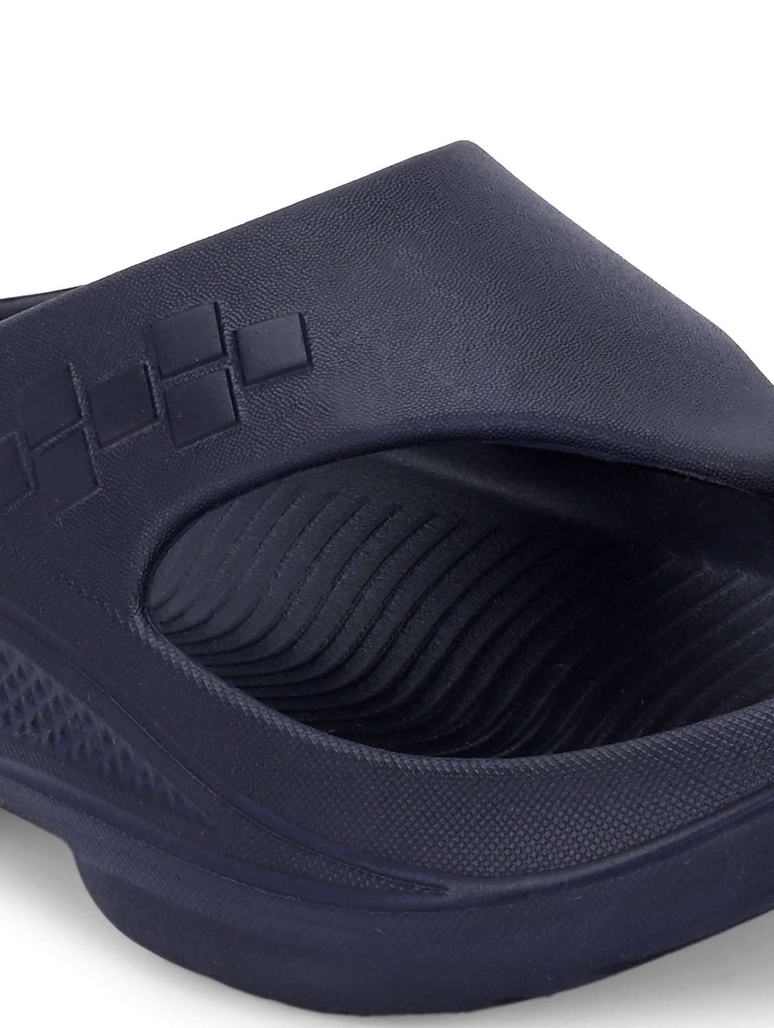 men solid toe separator slipper - 22581991 -  Standard Image - 3
