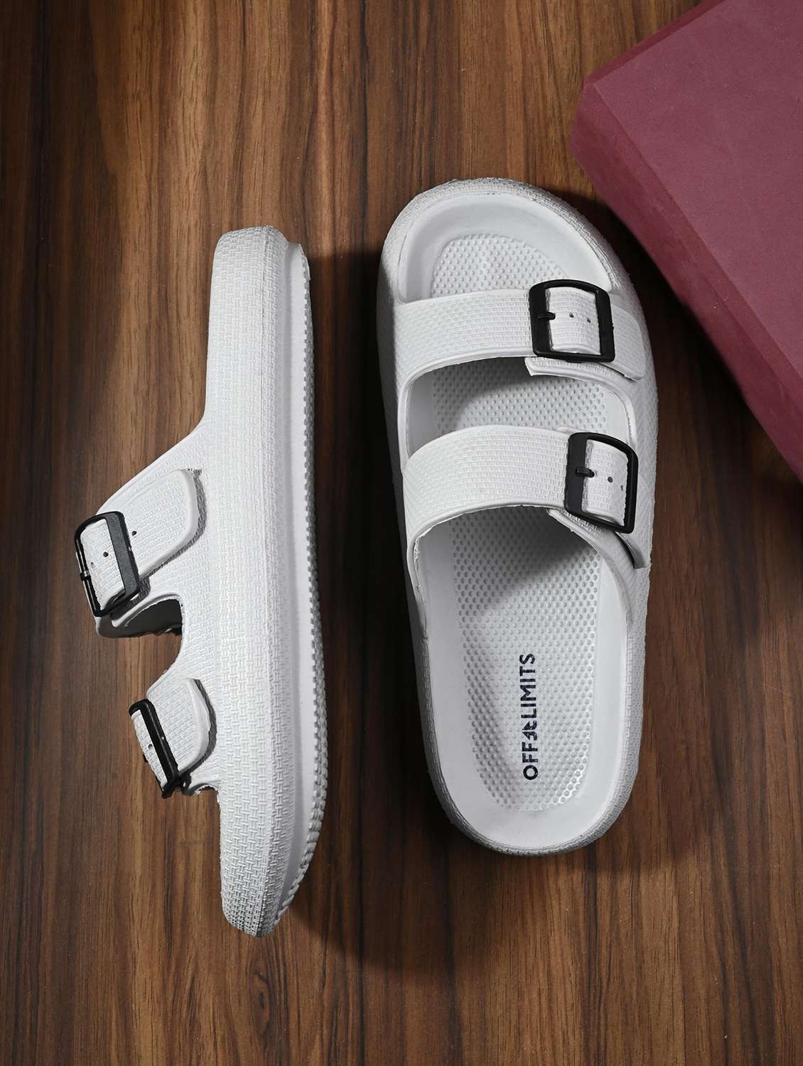 men solid slip on slider