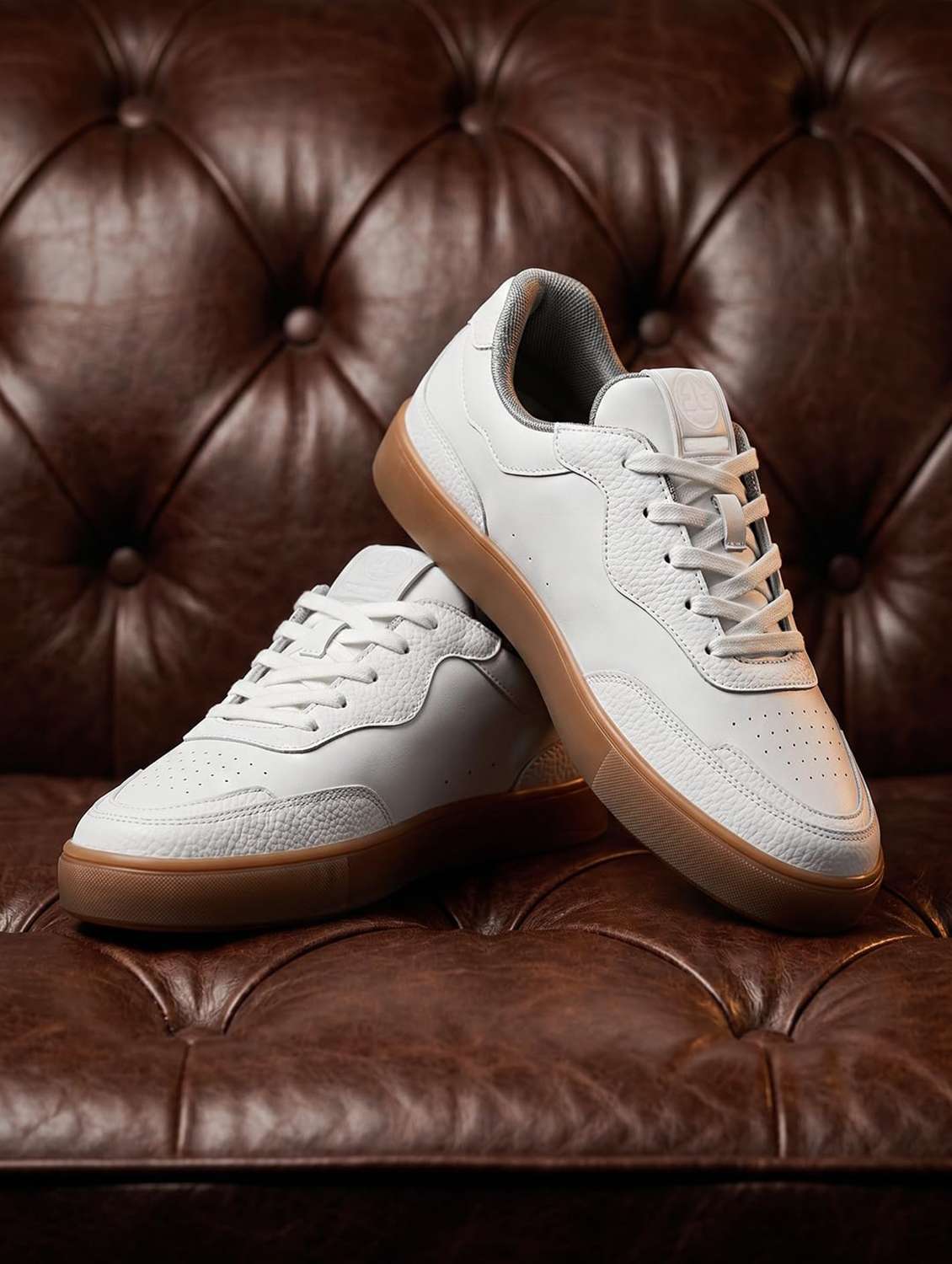 Men Solid Lace Up Sneaker - Image 1