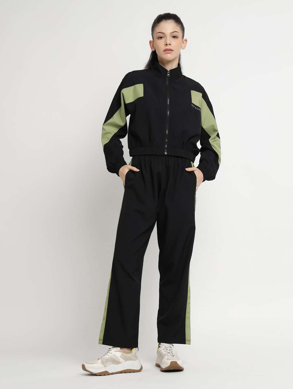 women taped long sleeves active wear set