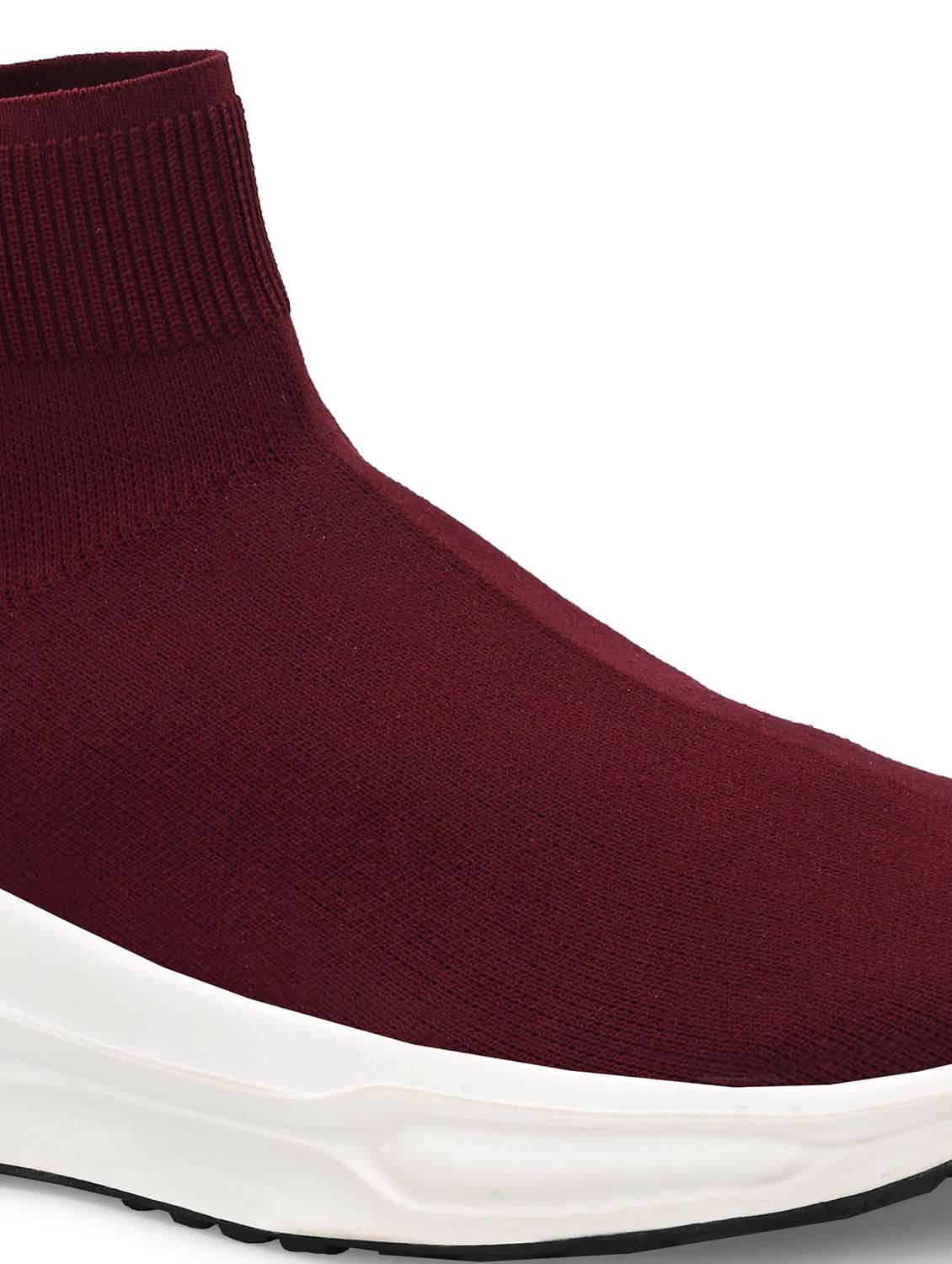 Men Solid Slip On Sports Shoes - 22582280 -  Standard Image - 5