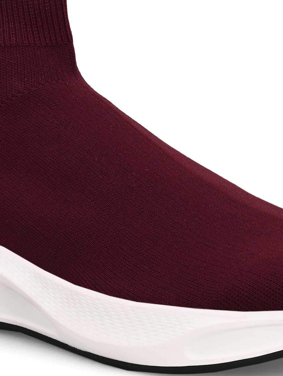 Men Solid Slip On Sports Shoes - 22582294 -  Standard Image - 3