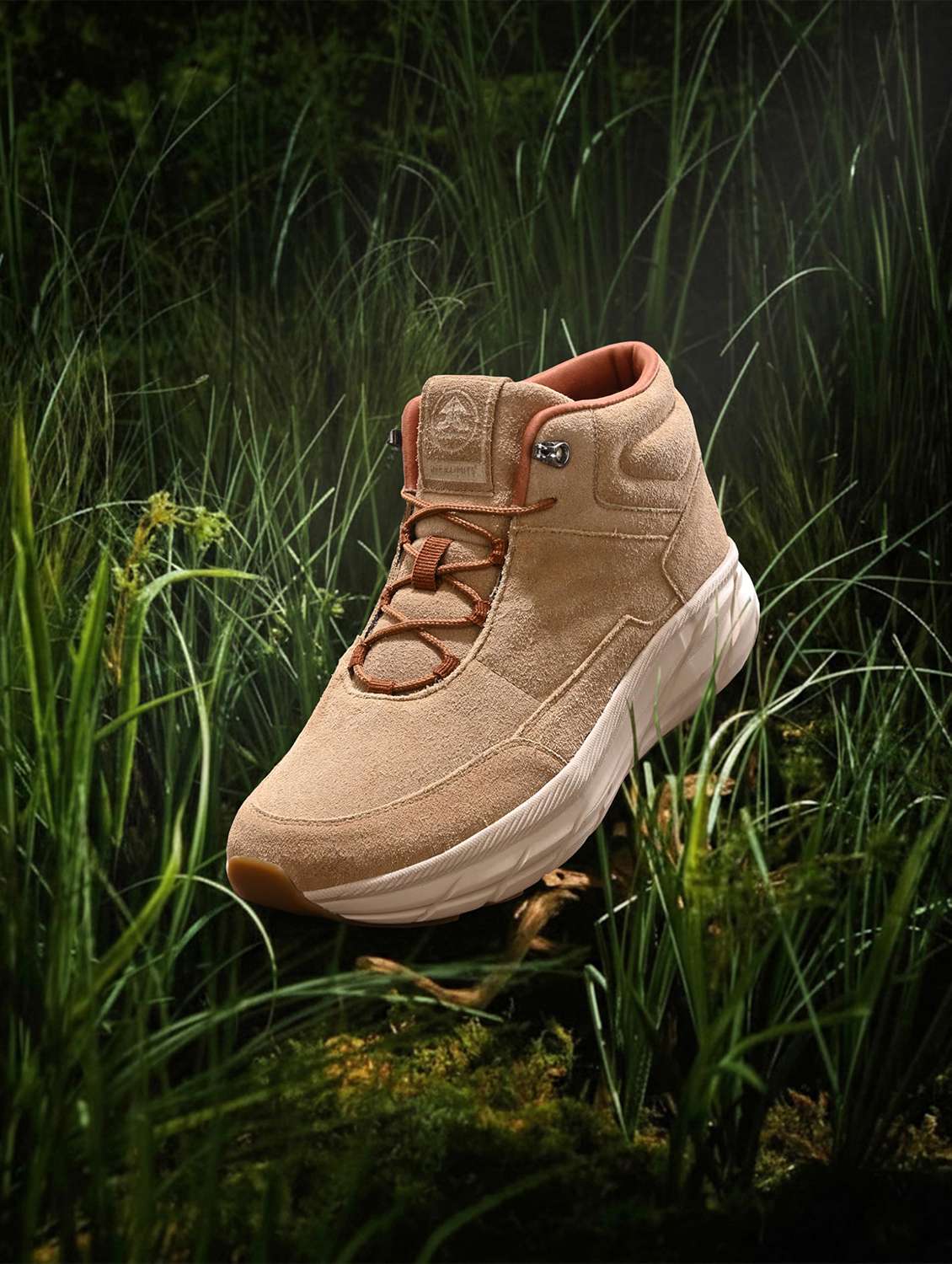 men solid lace up sports shoes