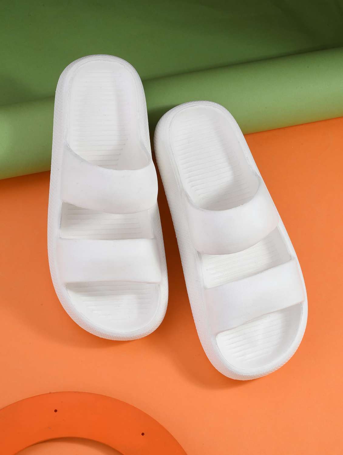 men solid slip on slider