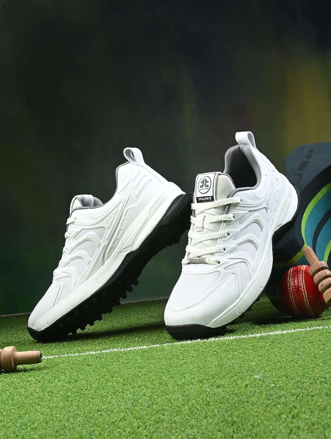 men textured lace up sport shoes