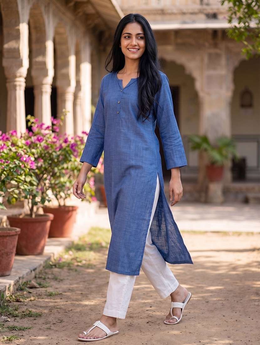 Women Solid Three Quarter Sleeves Straight Kurta - 22582483 -  Standard Image - 3
