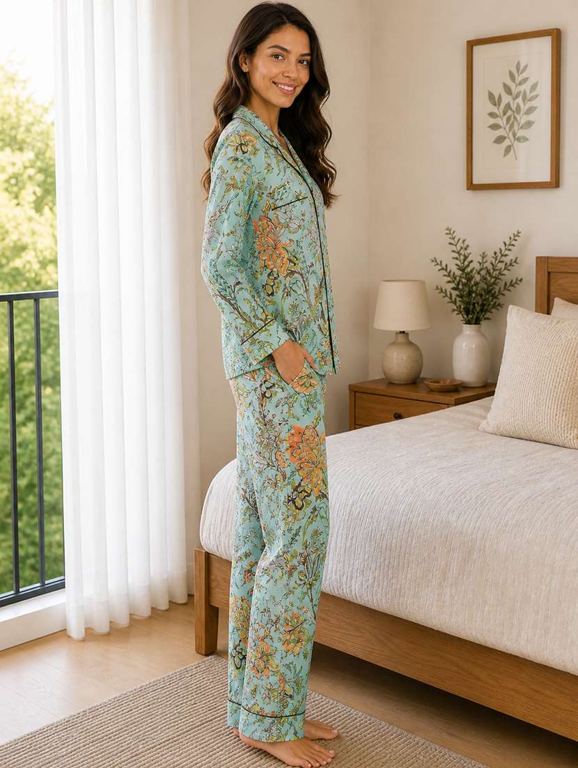 women printed long sleeves pyjama set - 22582520 -  Standard Image - 5