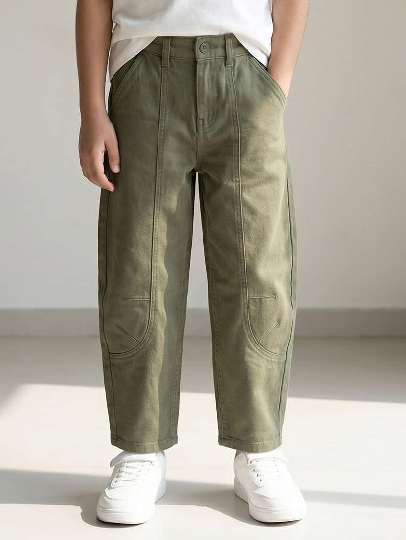 boy solid mid rise straight jeans