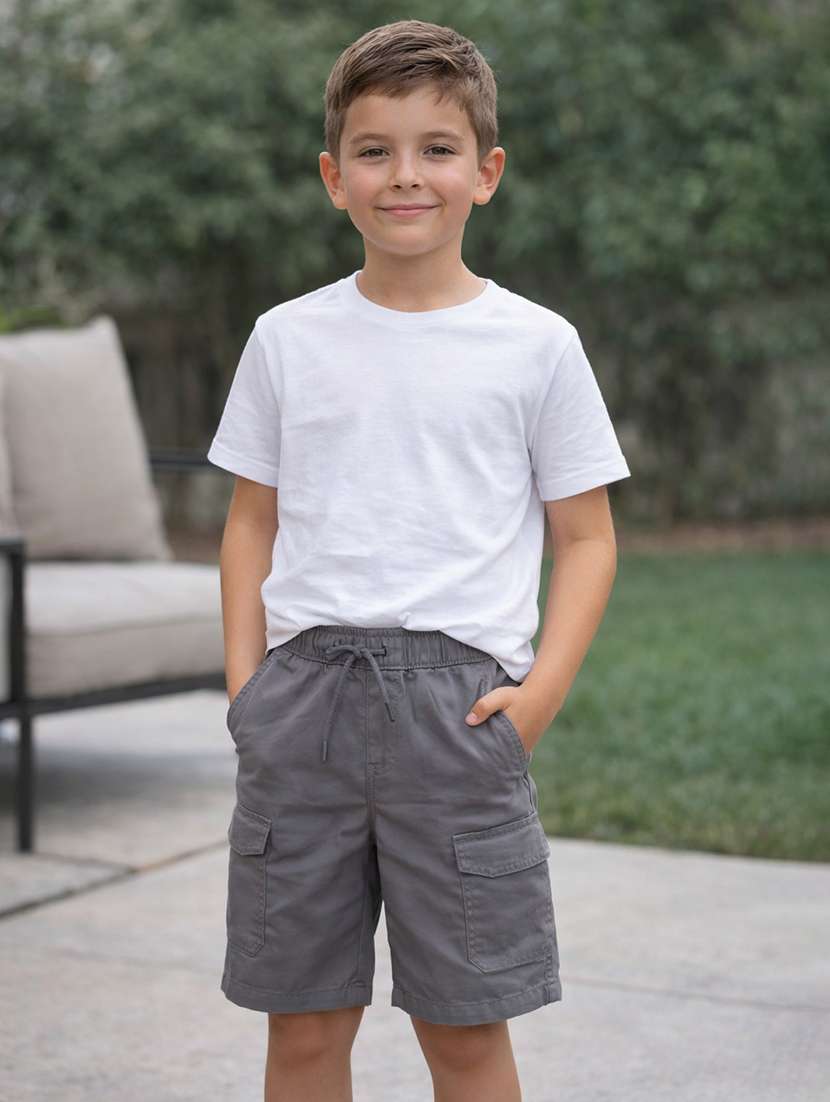 boys solid mid rise regular fit shorts