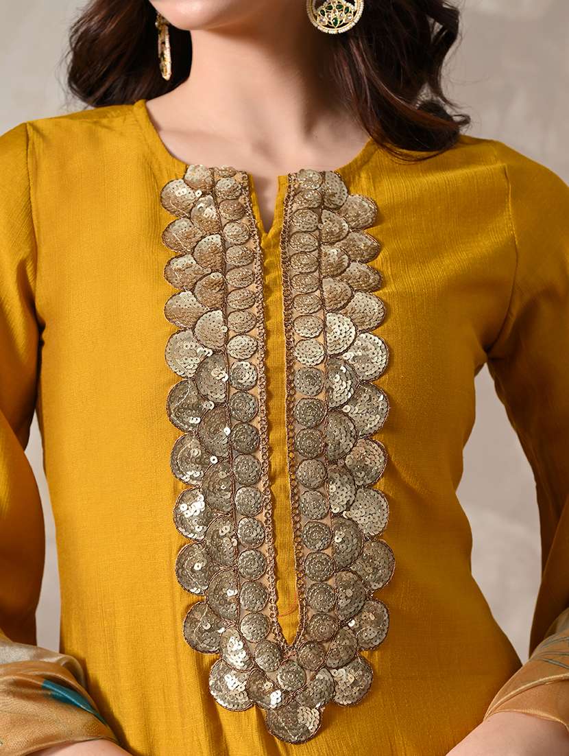 women solid with work notch neck kurta pant with dupatta set - 22583347 -  Standard Image - 5