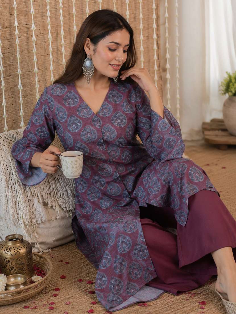 women printed bell sleeve kurta palazzo set