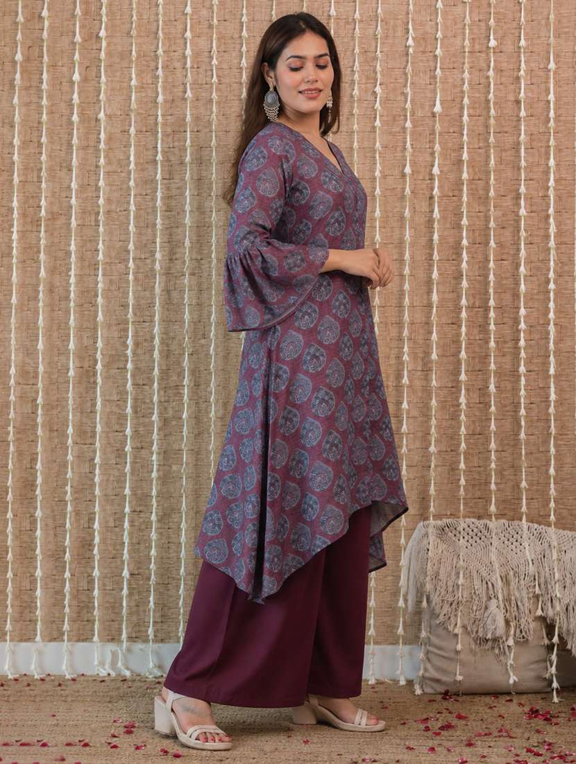 women printed bell sleeve kurta palazzo set - 22583941 -  Standard Image - 3