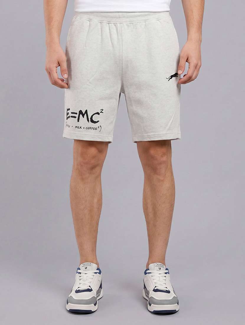men printed mid rise regular fit shorts
