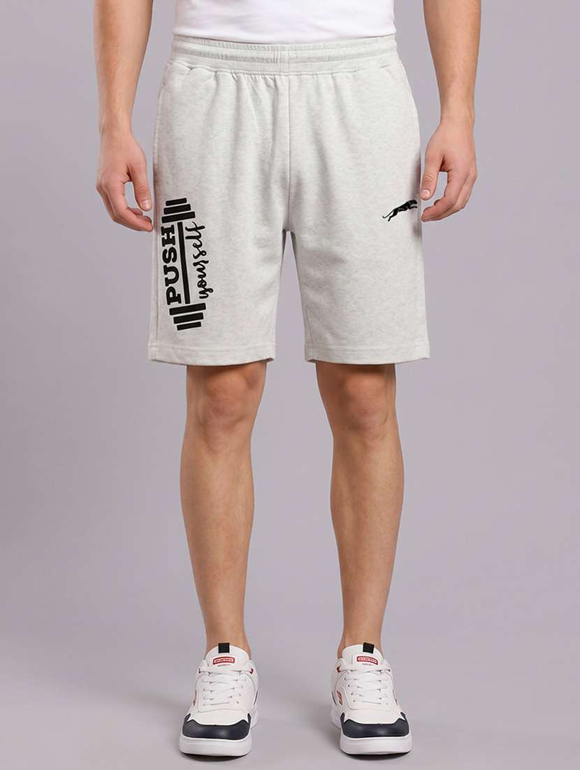 men printed mid rise regular fit shorts