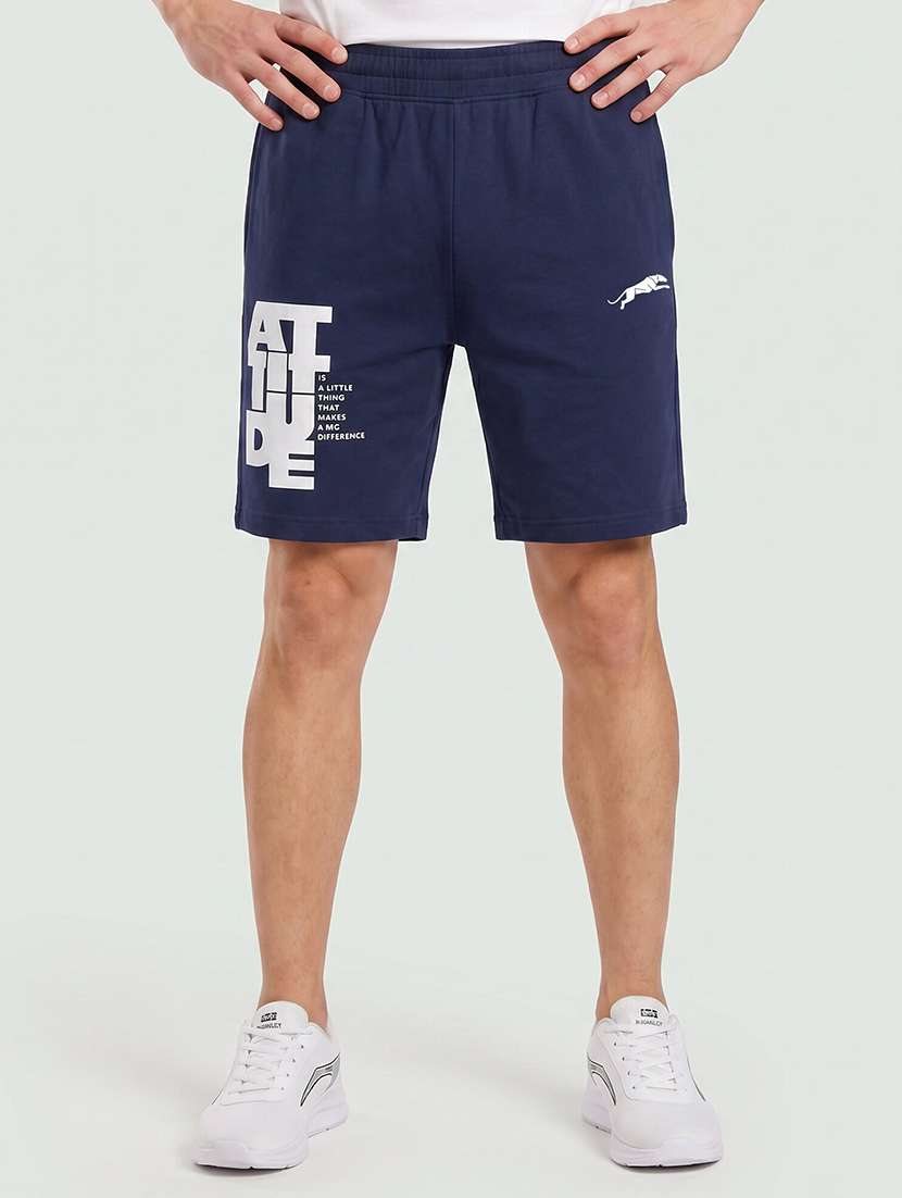 men printed mid rise regular fit shorts