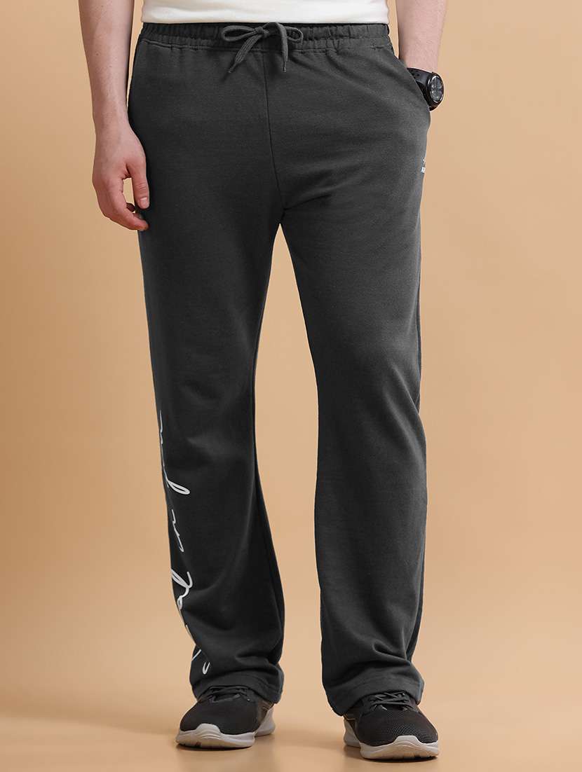 men printed mid rise full length track pant