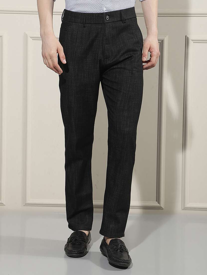 men solid mid rise chinos casual trouser