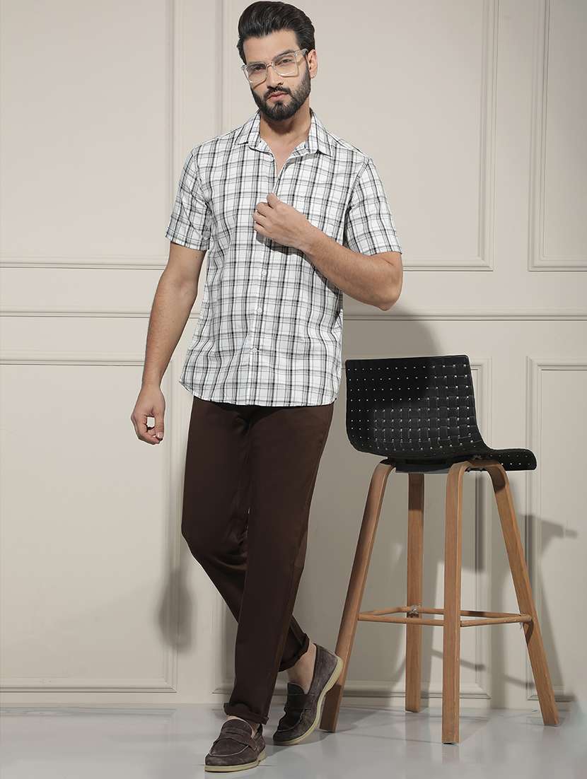 men solid mid rise chinos casual trouser - 22587141 -  Standard Image - 5