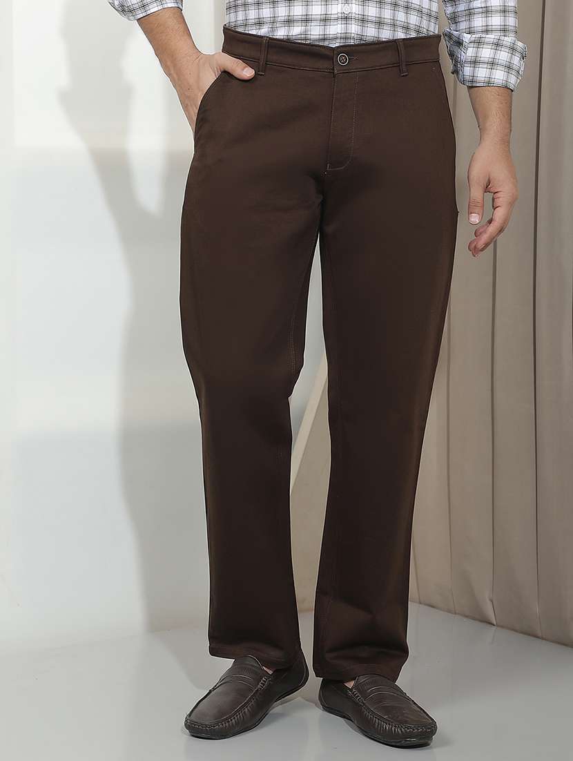 men solid mid rise chinos casual trouser
