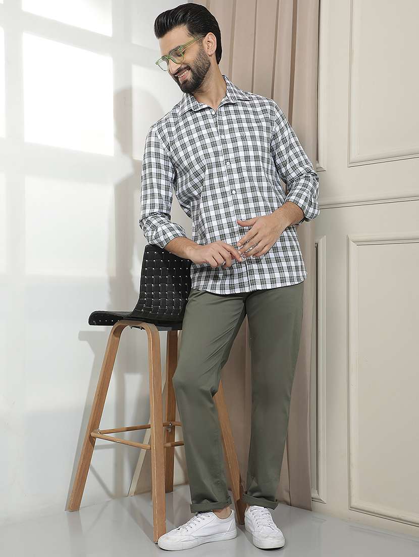 Men Solid Mid Rise Chinos Casual Trouser - 22587172 -  Standard Image - 5