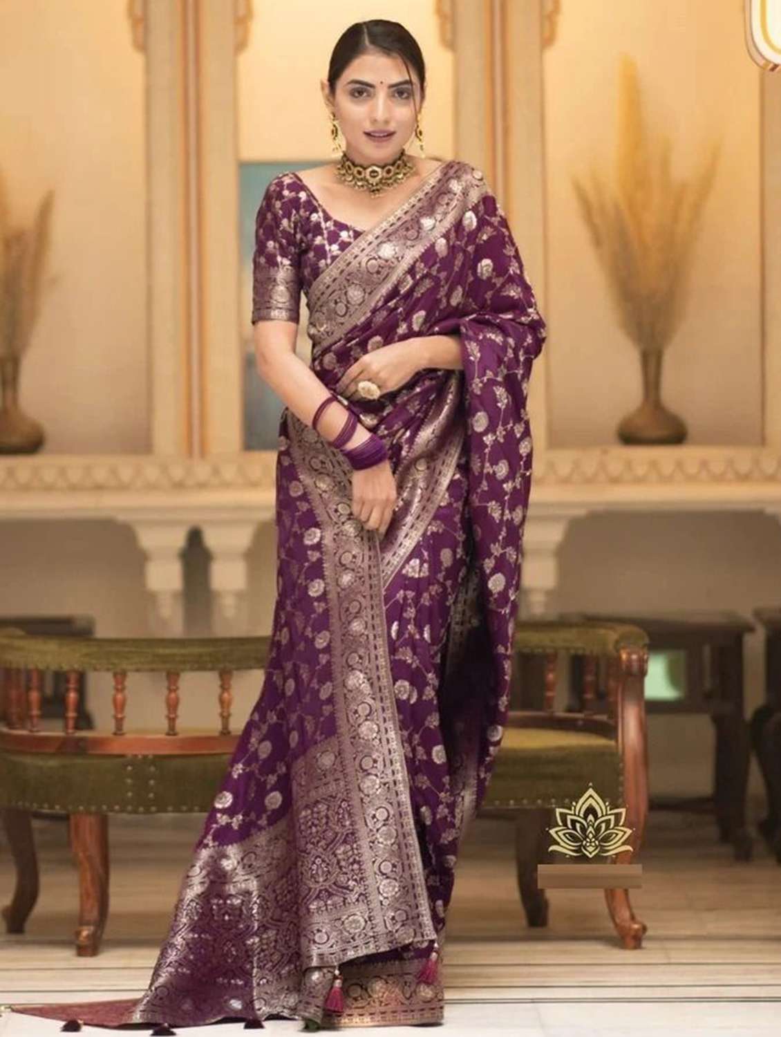 women self design banarasi saree with blouse