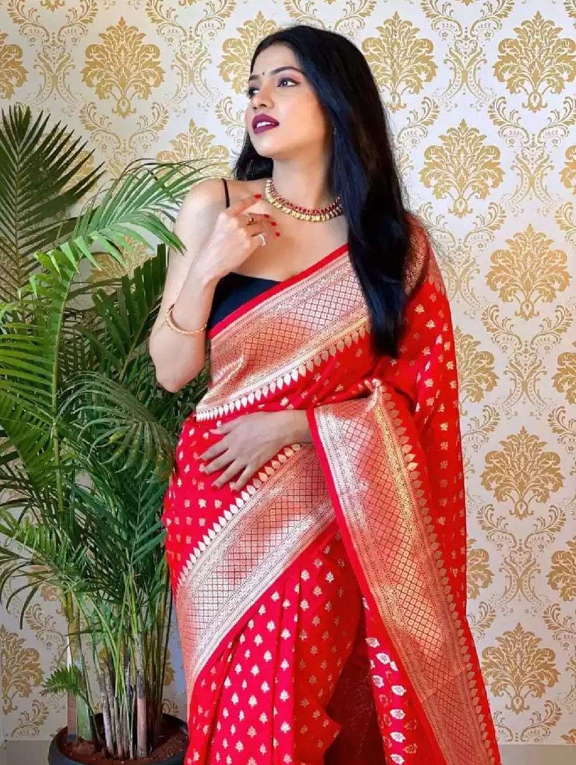 women self design banarasi saree with blouse - 22587352 -  Standard Image - 3