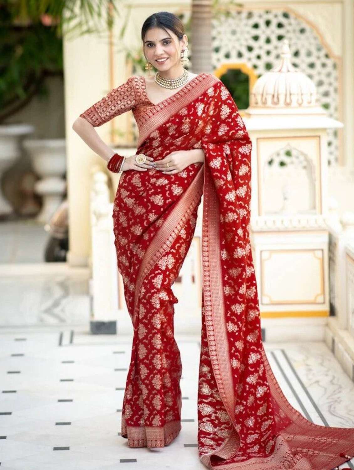women self design banarasi saree with blouse