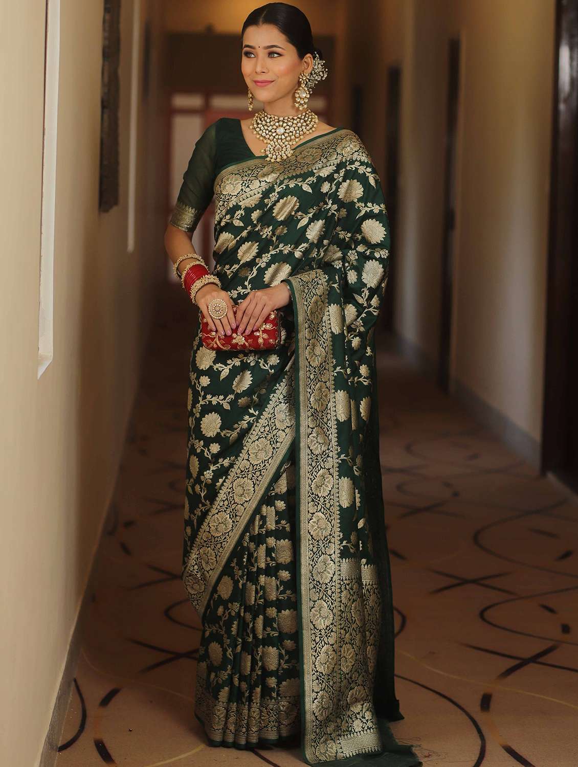 women self design banarasi saree with blouse