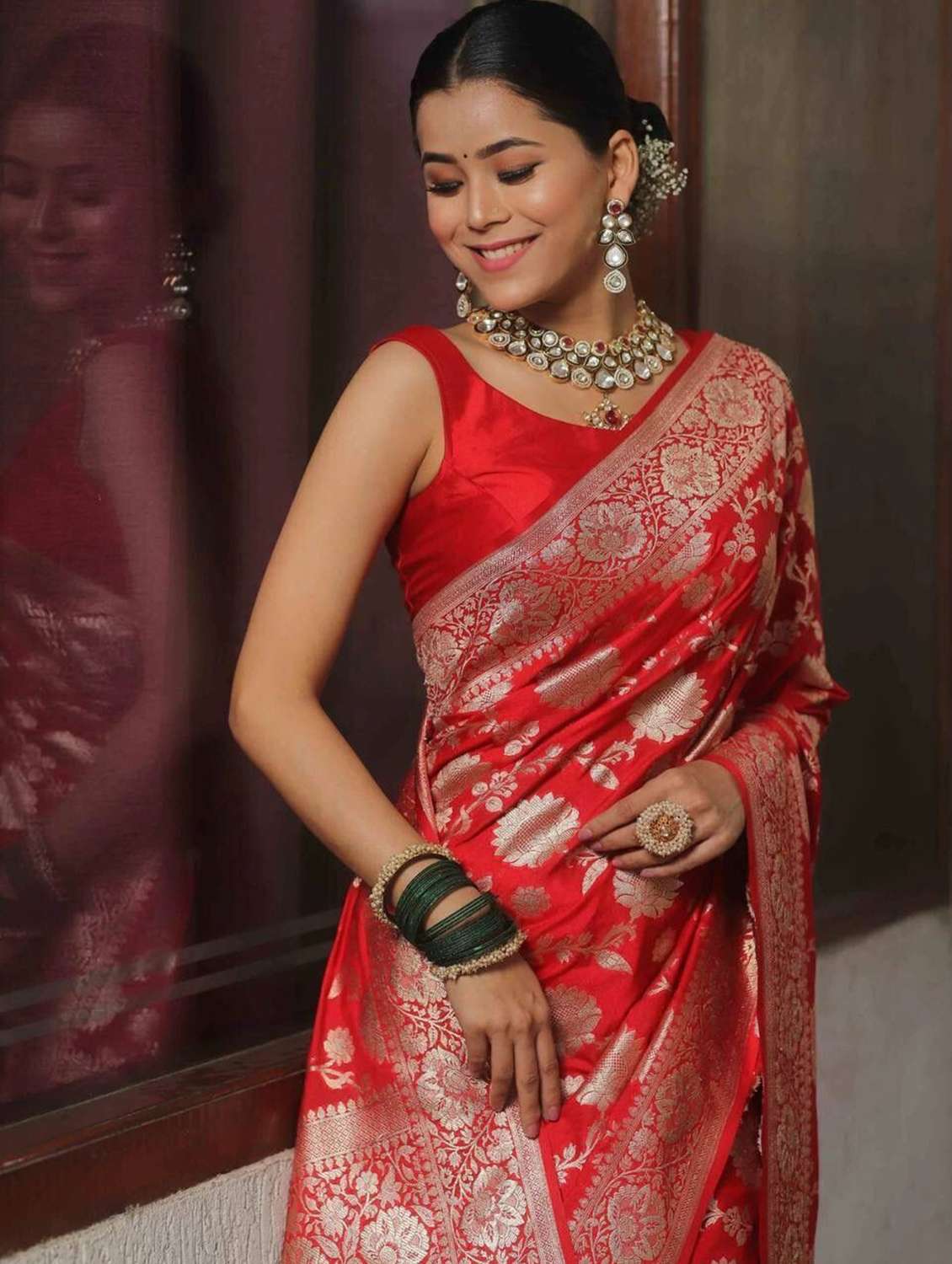 women self design banarasi saree with blouse - 22587387 -  Standard Image - 3