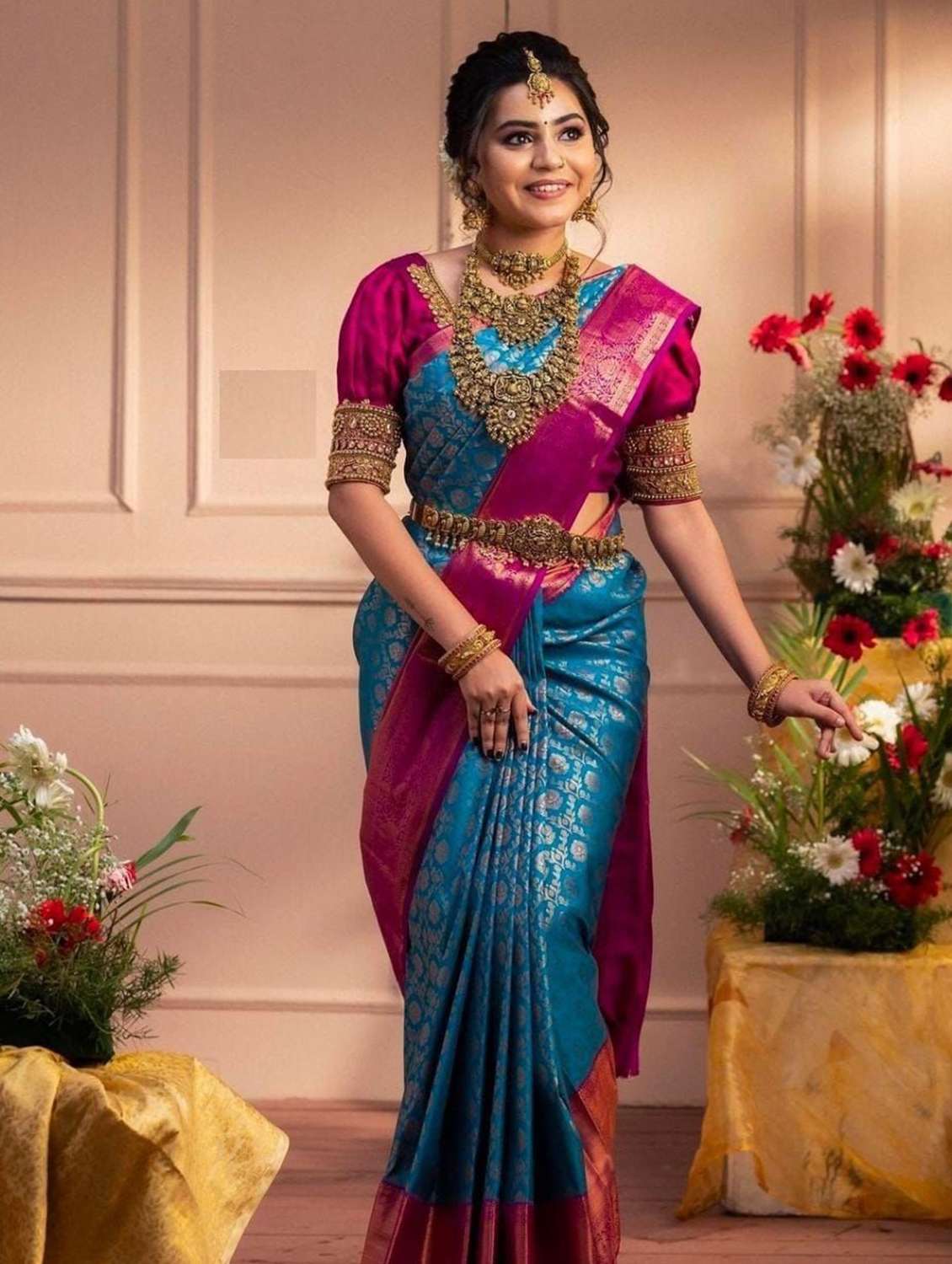 women self design kanjivaram saree with blouse