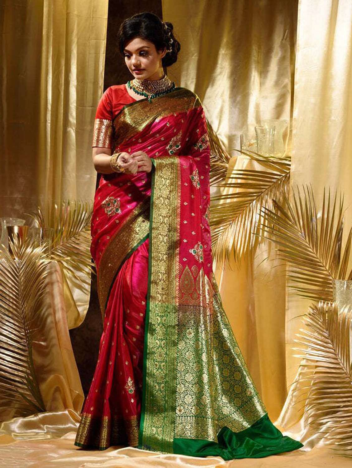 women self design banarasi saree with blouse