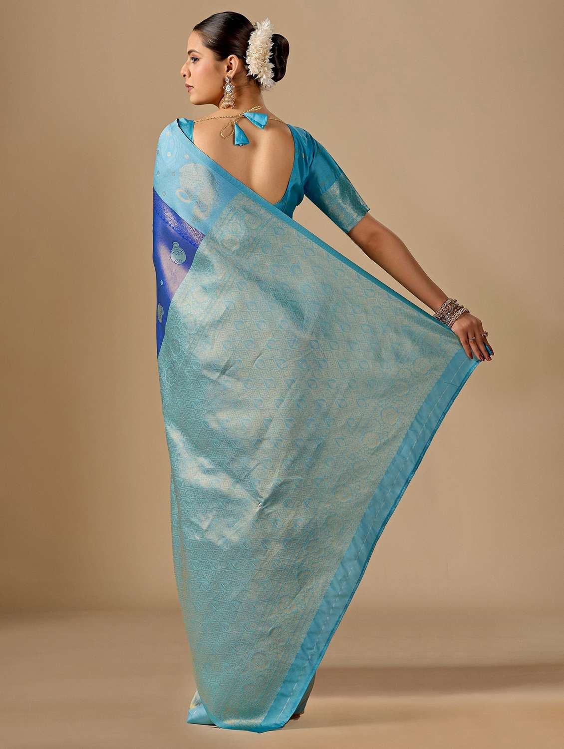 women self design banarasi saree with blouse - 22587429 -  Standard Image - 3