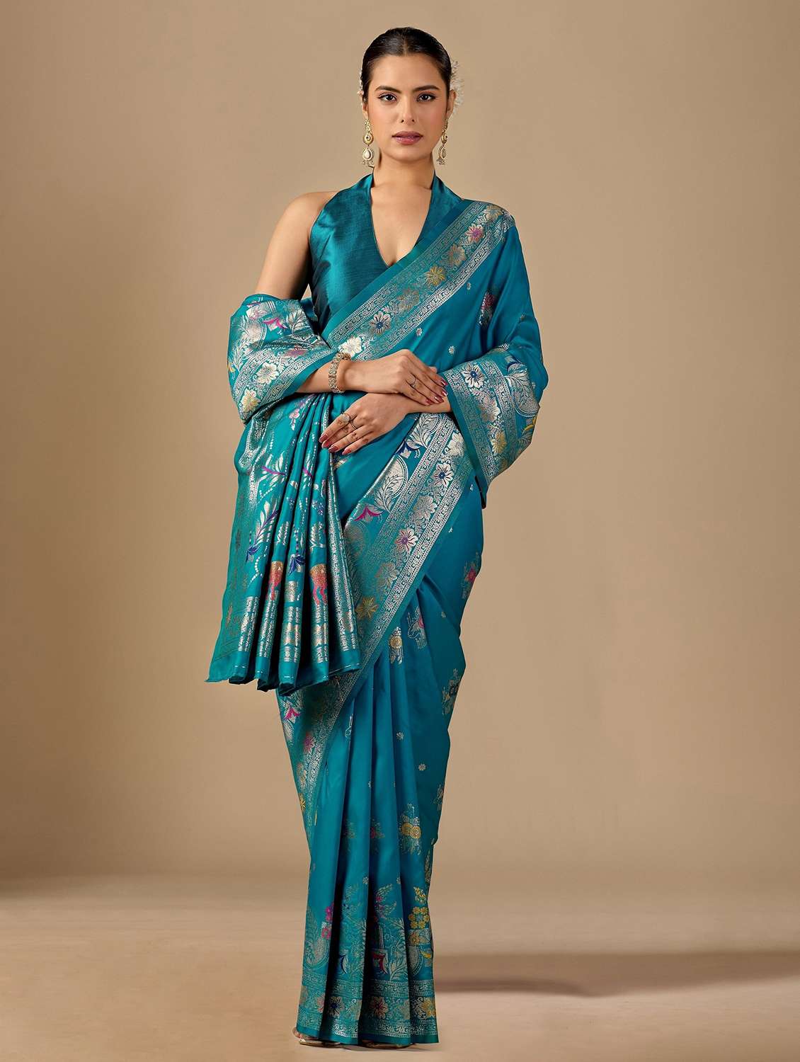 women self design banarasi saree with blouse