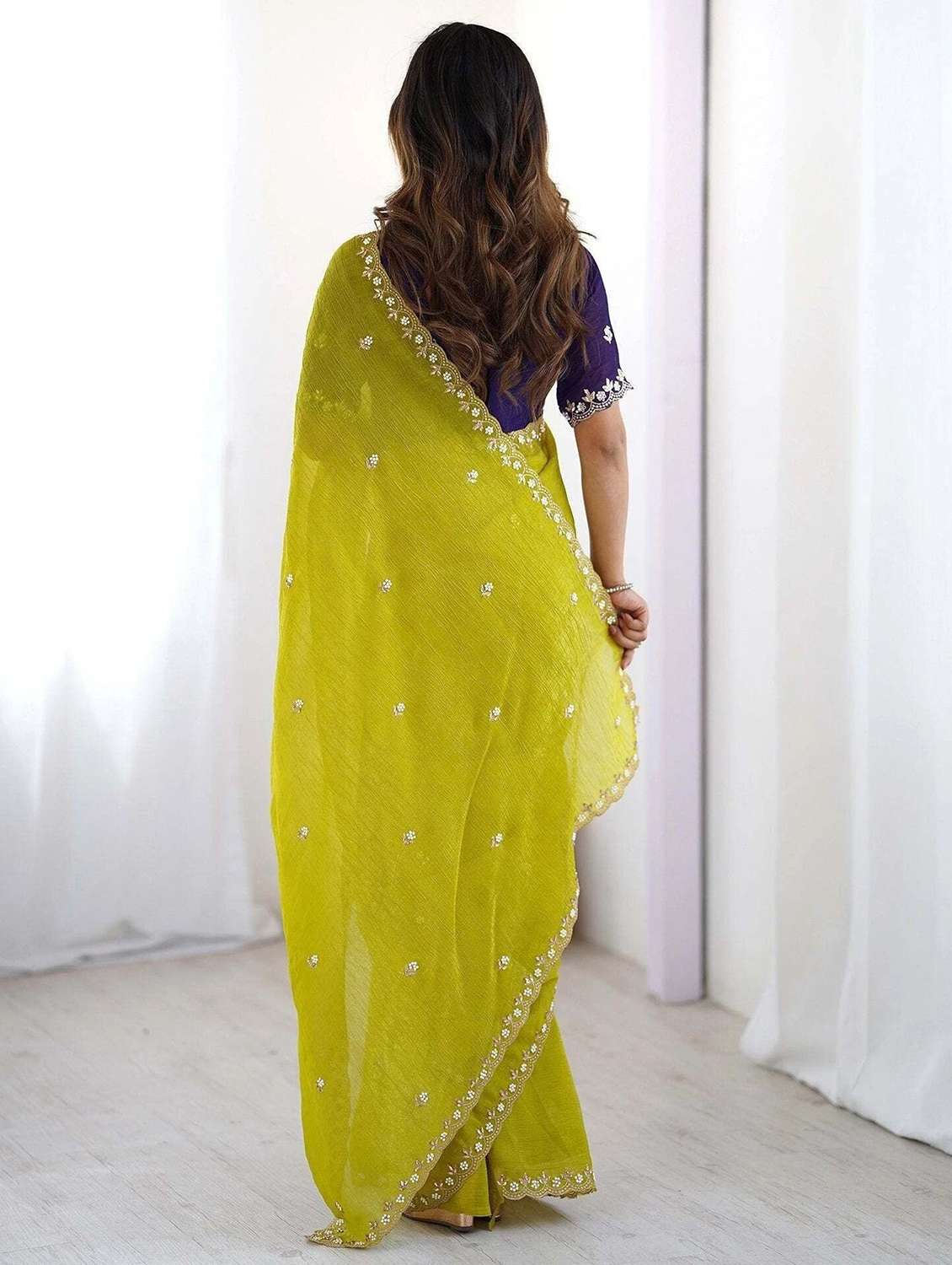 women solid with work embroidered saree with blouse - 22587538 -  Standard Image - 3
