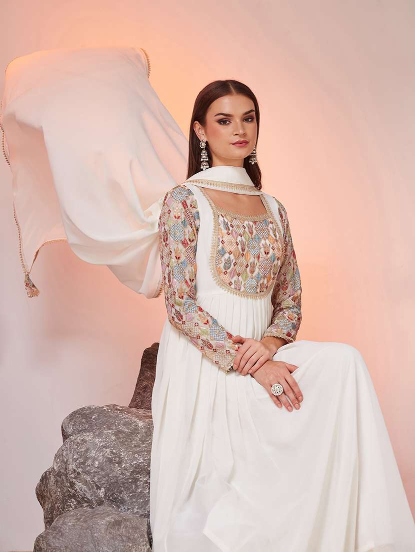 women embroidered long sleeves kurta dupatta set - 22587746 -  Standard Image - 5