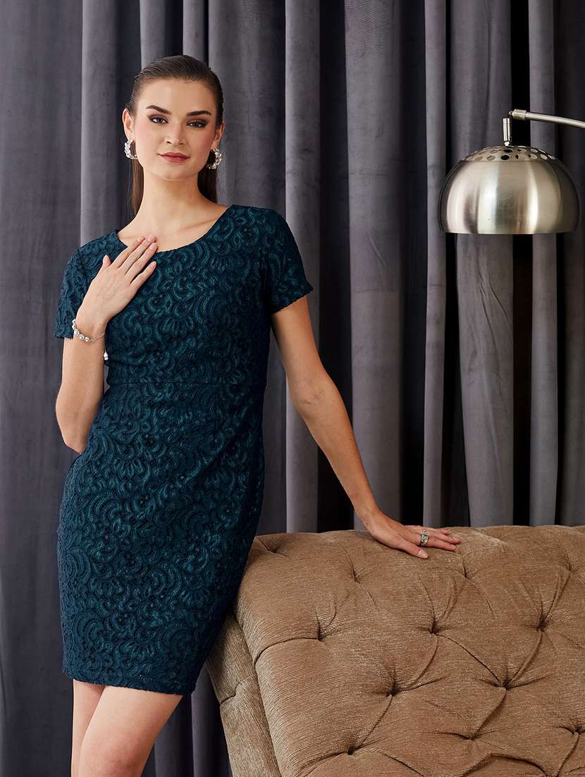 women self design short sleeves bodycon dress