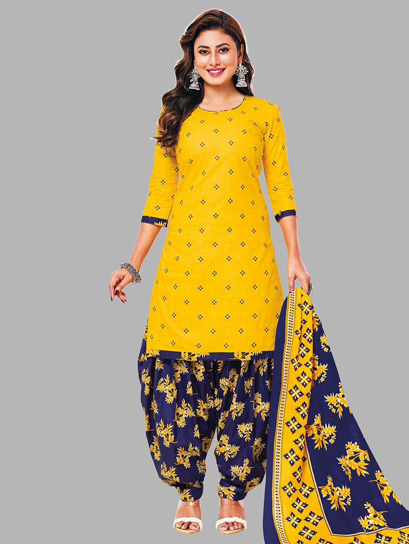 women printed three quarter sleeve kurta patiala with dupatta set