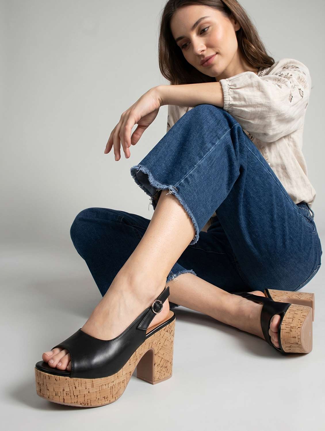 women solid back strap sandal - 22588048 -  Standard Image - 5