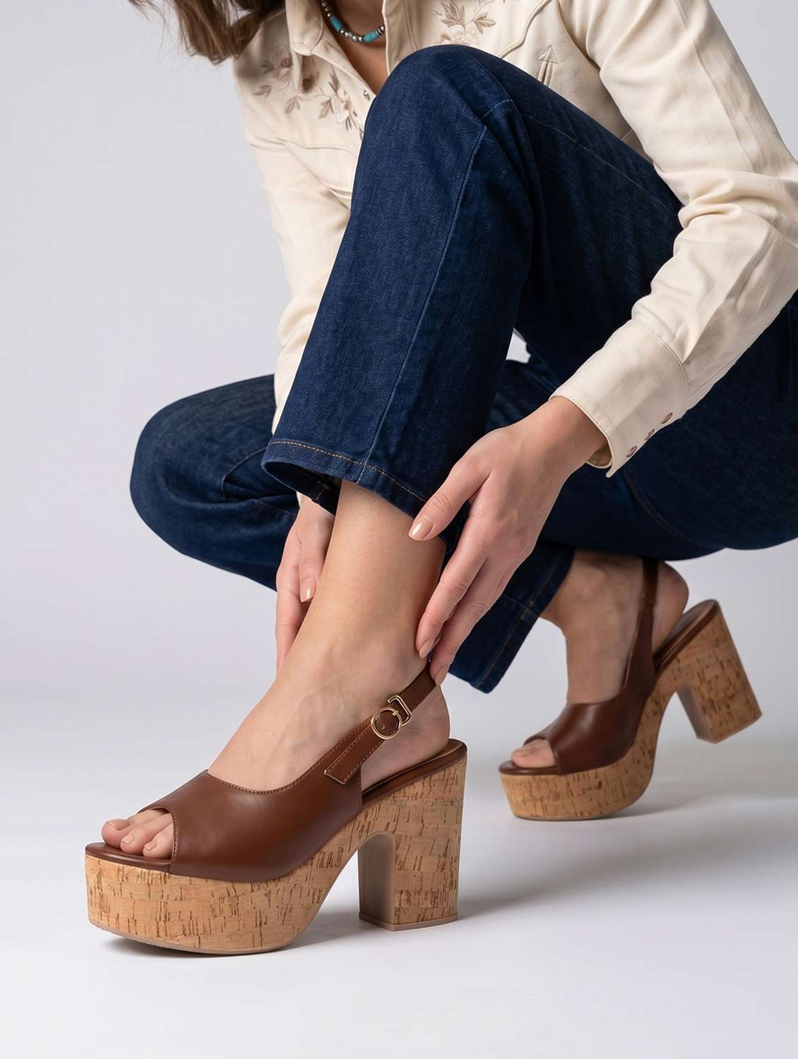women solid back strap sandal - 22588049 -  Standard Image - 5