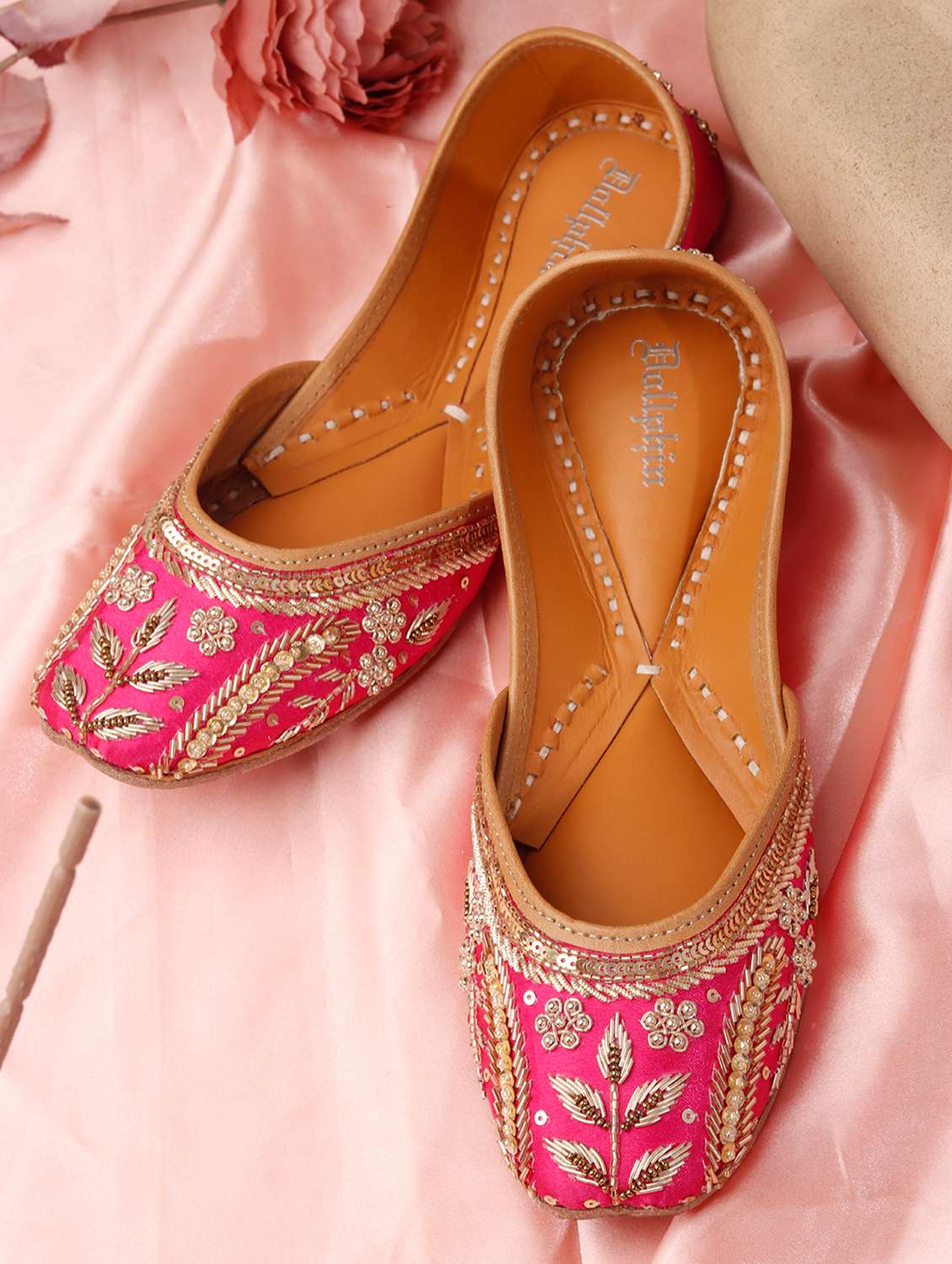 women embroidered slip on jutis