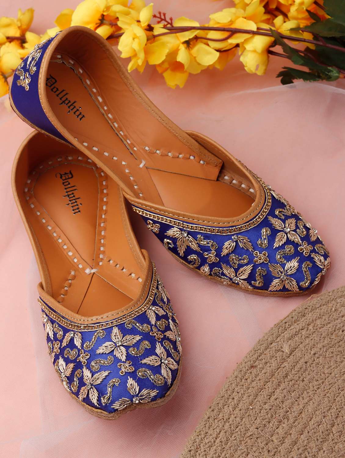 women embroidered slip on jutis