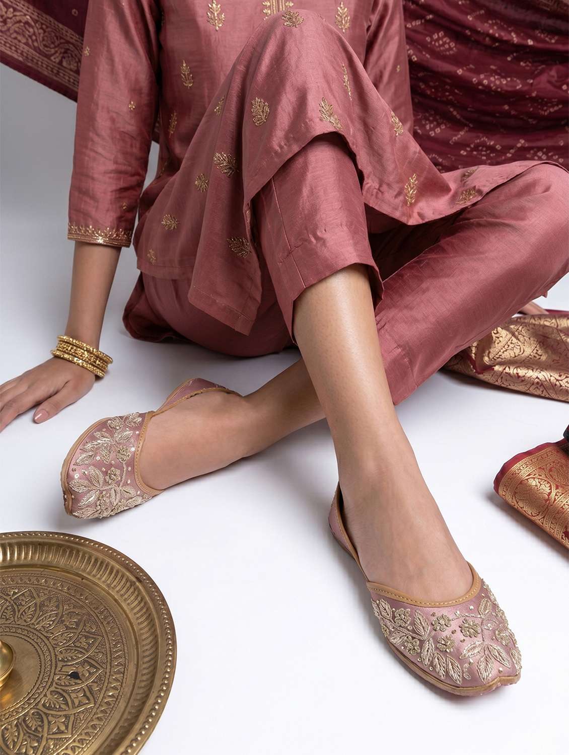 women embroidered slip on jutis - 22588073 -  Standard Image - 5