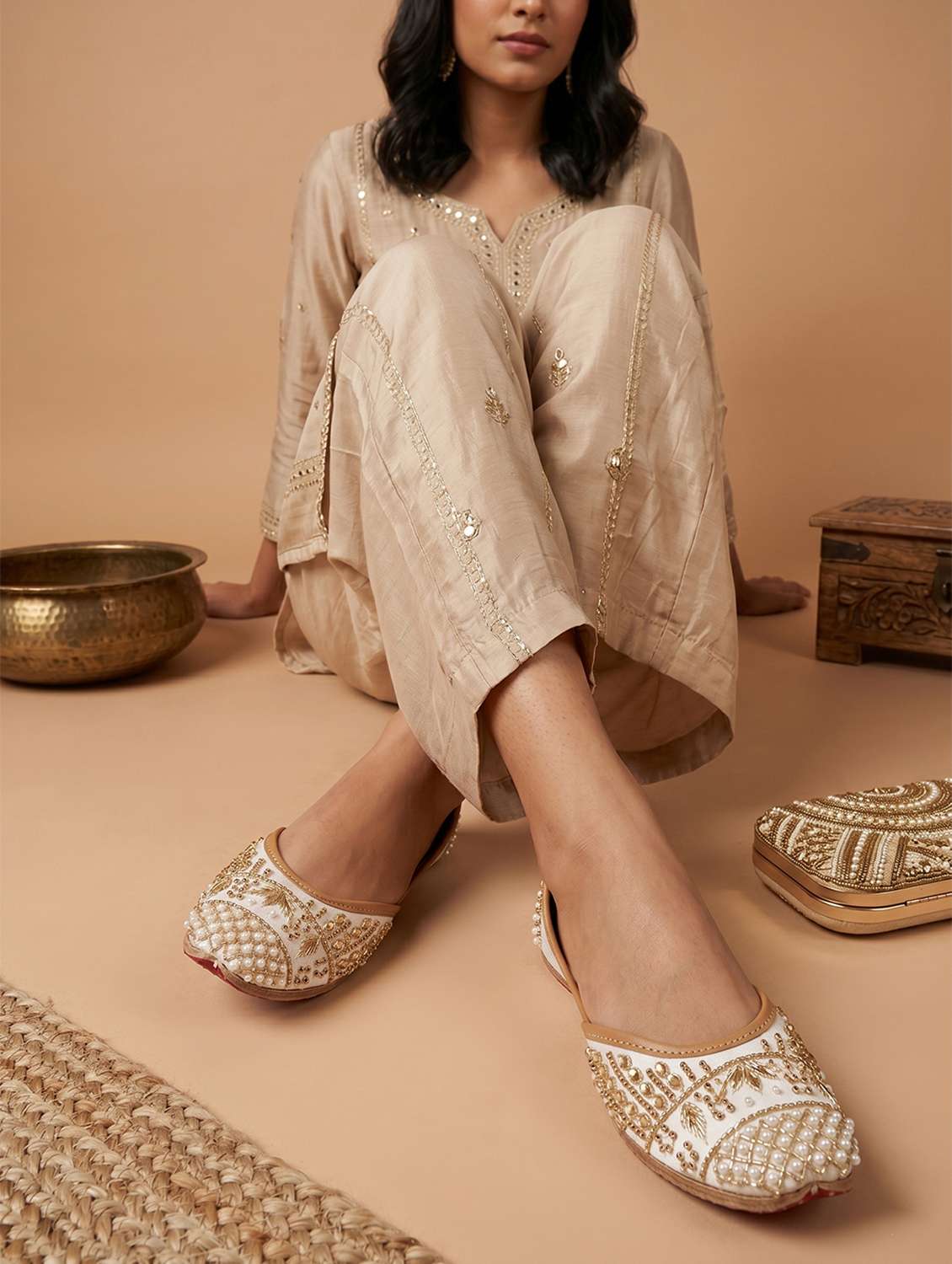 women embroidered slip on jutis - 22588079 -  Standard Image - 5
