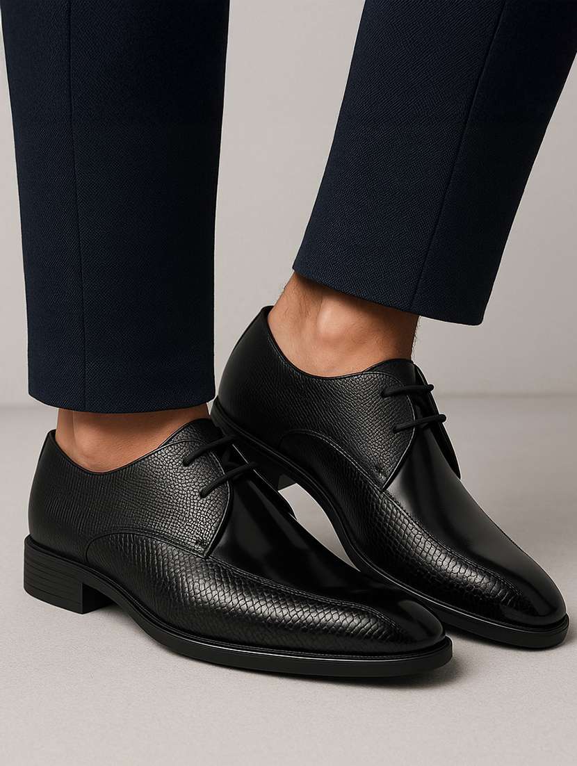 men textured lace up derby shoes