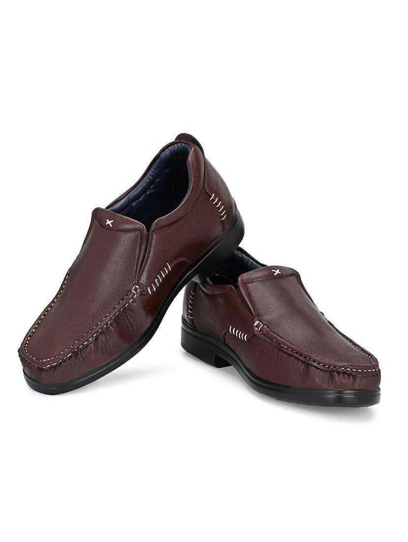 men solid slip on formal shoes - 22588446 -  Standard Image - 3