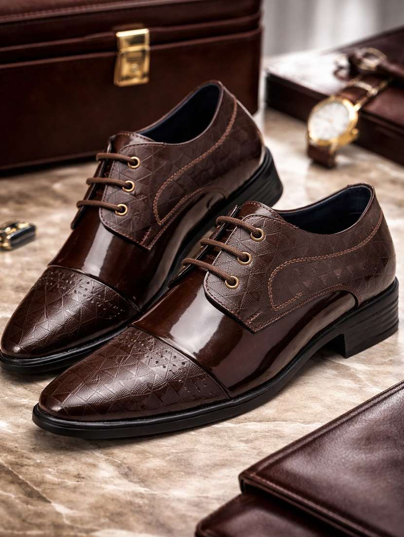 men brown lace-up derby