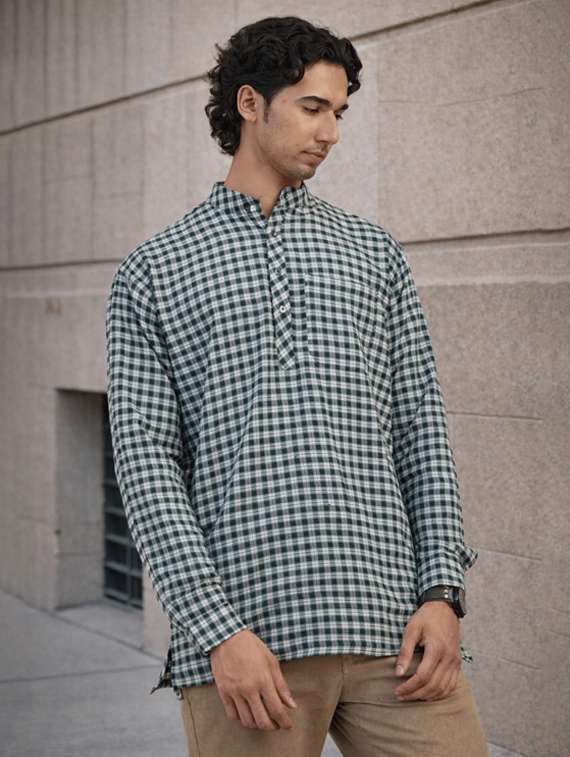 men checkered mandarin neck short kurta