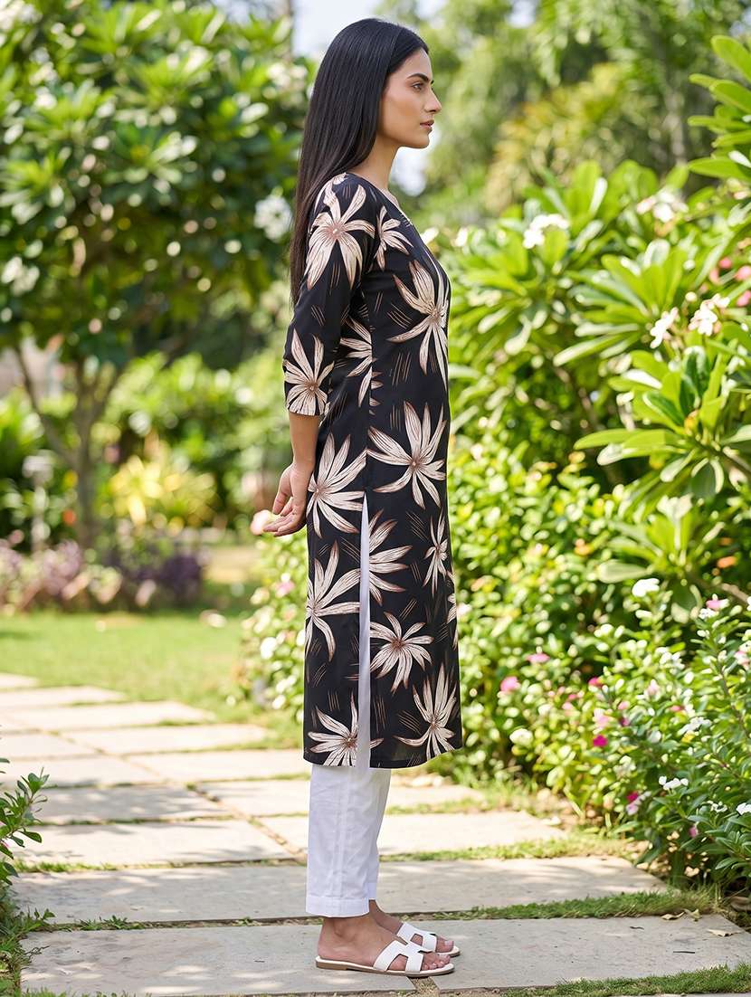 women floral three quarter sleeve straight kurta - 22590080 -  Standard Image - 5