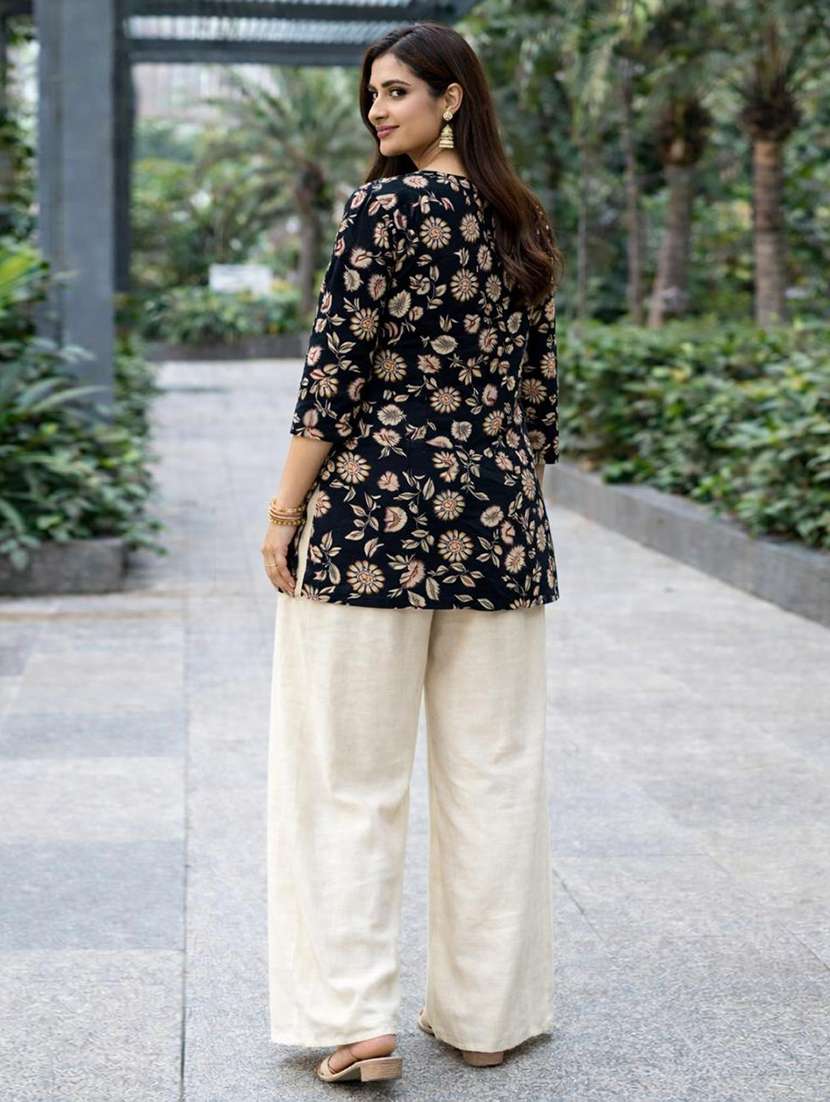 Women Printed Three Quarter Sleeve Ethnic Co-ord Set - 22590129 -  Standard Image - 3