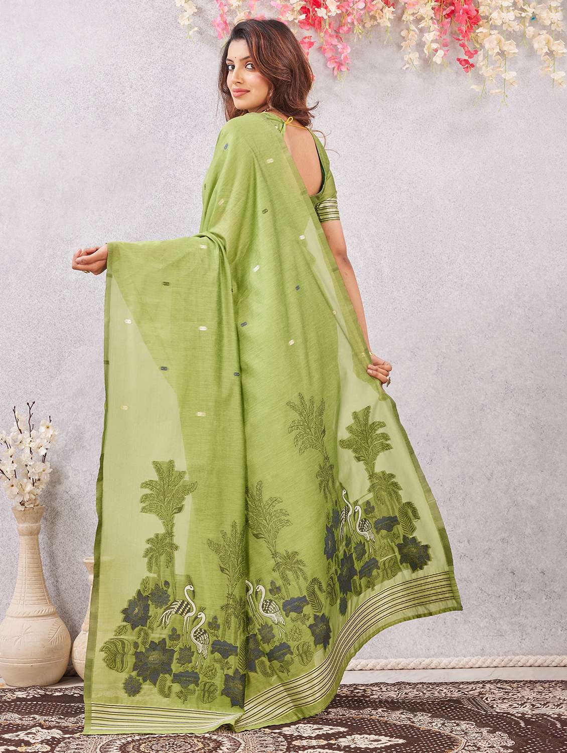 Women Self Design Handloom Saree With Blouse - 22590245 -  Standard Image - 3
